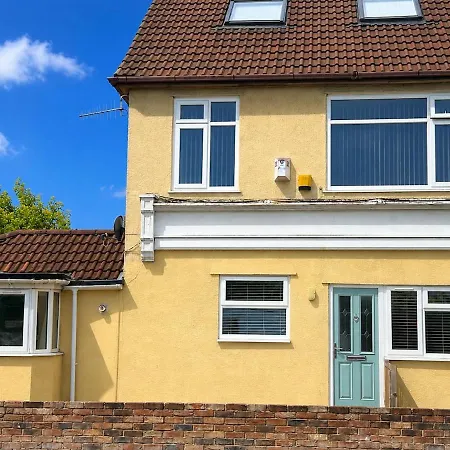 Modern 2 Bed Flat Near North Street, Ashton Gate * Bristol